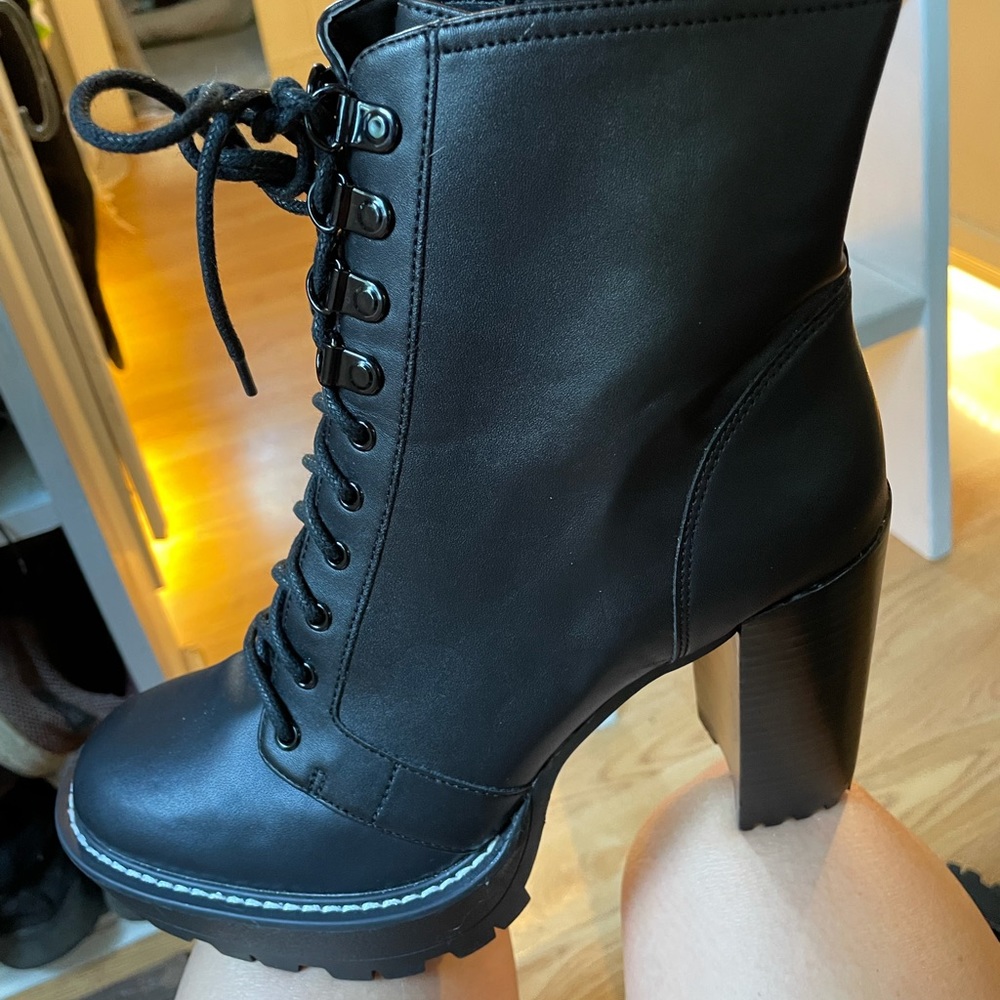 Heel/ Boots